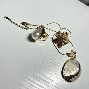 Elegant Gold and Pearl Jewelry Set